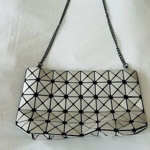 NWT Baobao Issey Miyake Chain Geometric Clutch/Shoulder Bag Silver White